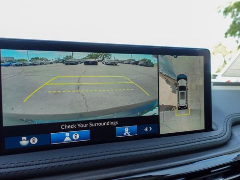 Certified 2025 Acura MDX w/ Advance Package AWD/4WD image 16