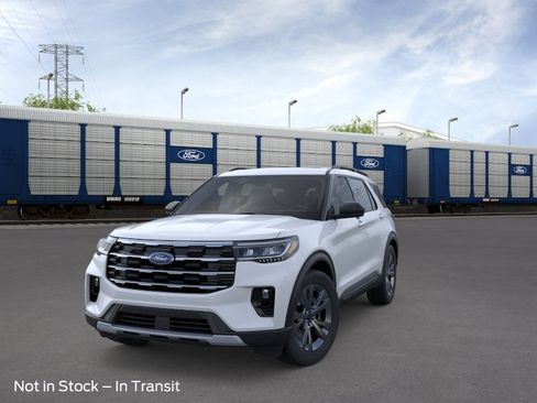 New 2026 Ford Explorer Active AWD/4WD image 2