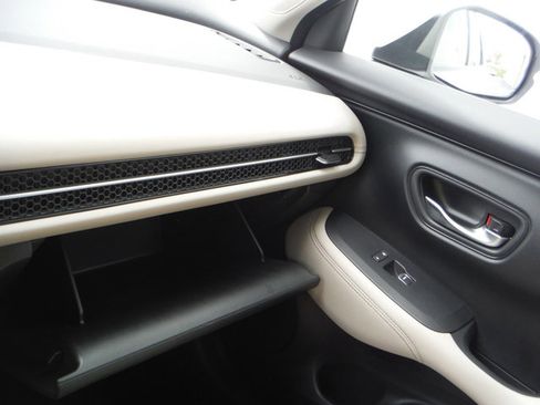 Used 2023 Honda HR-V EX-L image 26