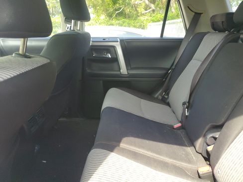 Used 2020 Toyota 4Runner SR5 AWD/4WD image 8