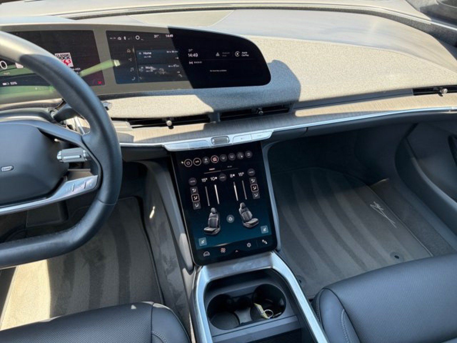 Used 2024 Lucid Air Pure RWD image 13