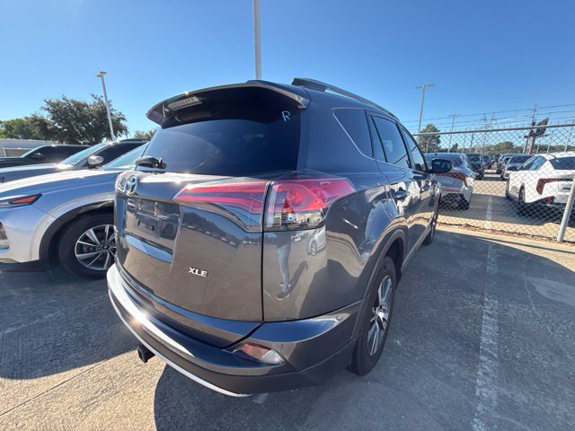Used 2018 Toyota RAV4 XLE FWD image 8