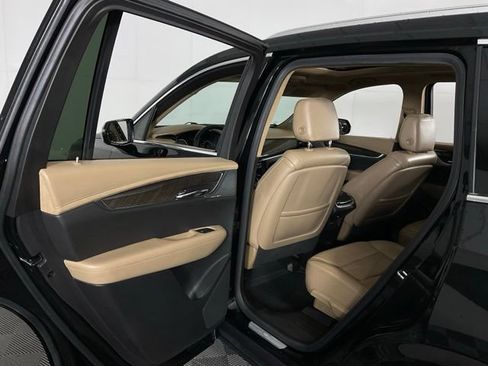 Used 2020 Cadillac XT6 Premium Luxury w/ Platinum Package AWD/4WD image 28