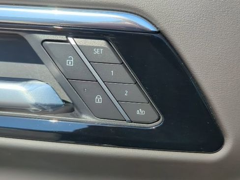 New 2025 Chevrolet Suburban RST w/ Advanced Technology Package image 19