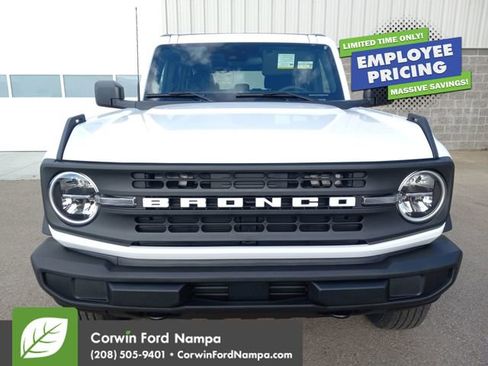 New 2025 Ford Bronco 4-Door AWD/4WD image 8