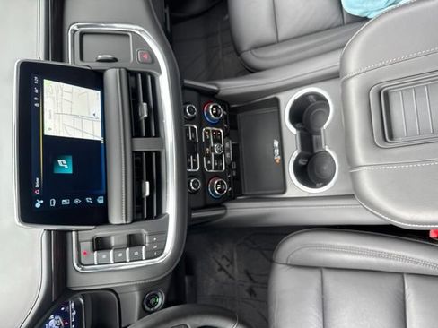 Used 2023 Chevrolet Tahoe Z71 w/ Luxury Package AWD/4WD image 30
