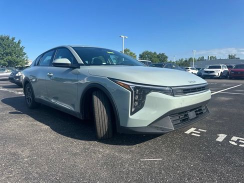 Used 2025 Kia K4 FWD image 11