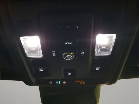 Certified 2023 Cadillac Escalade Premium Luxury image 41