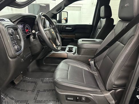 Used 2022 Chevrolet Silverado 3500 High Country AWD/4WD image 19