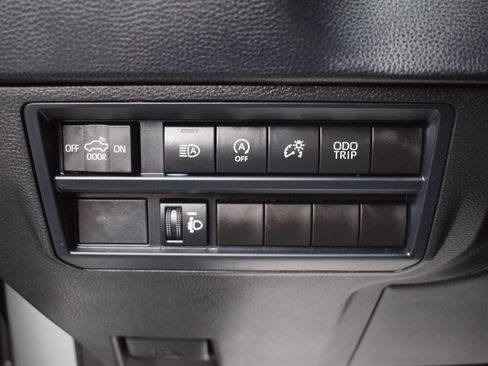 Used 2026 Toyota Tundra SR5 AWD/4WD image 15
