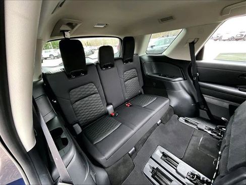 Certified 2024 Nissan Pathfinder SV image 17