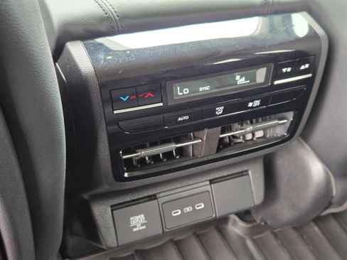 Used 2026 Acura MDX SH-AWD image 21