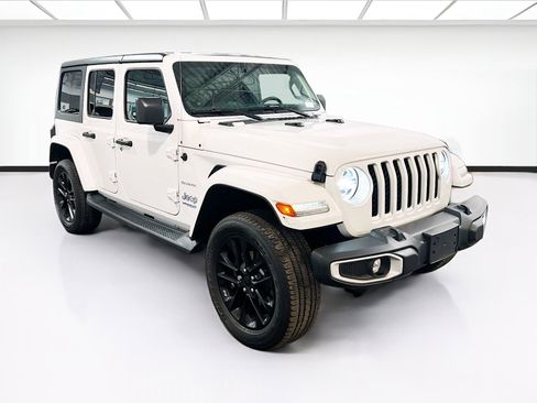 Used 2021 Jeep Wrangler Unlimited Sahara image 3