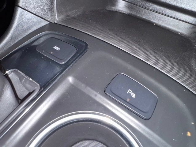Used 2024 Chevrolet Equinox LT AWD/4WD image 21