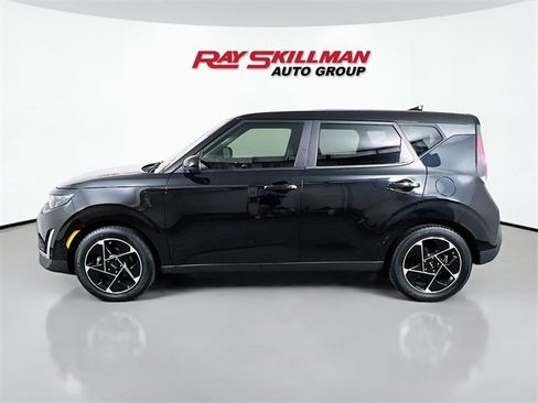 Used 2023 Kia Soul EX image 4