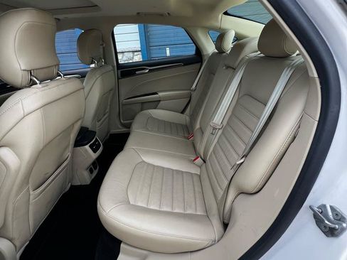 Used 2013 Ford Fusion SE FWD image 9