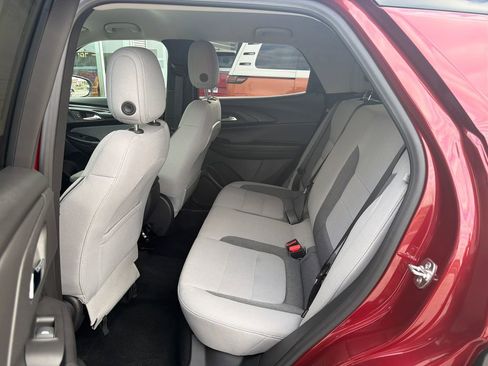 Used 2024 Chevrolet TrailBlazer LT AWD/4WD image 12