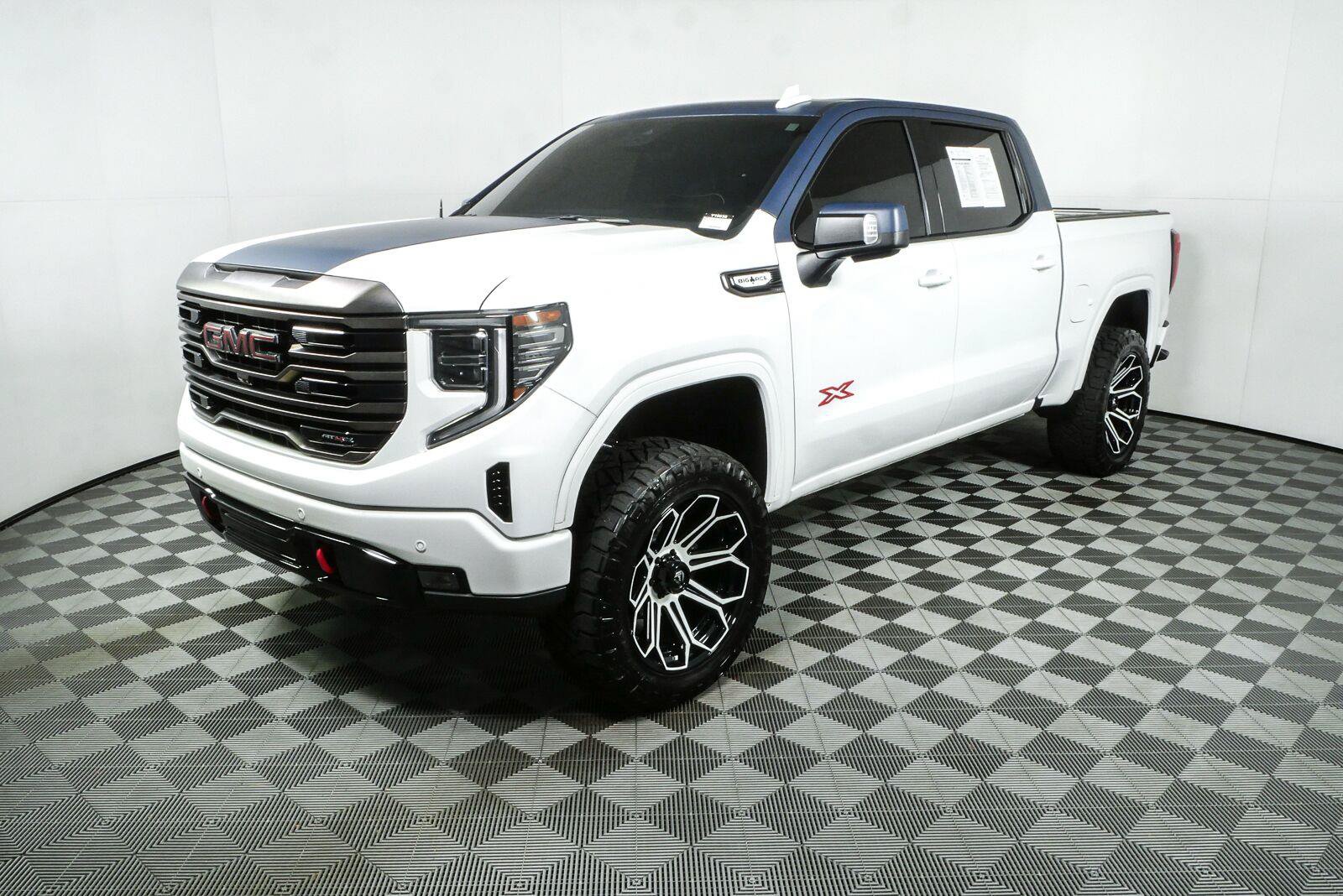 Used 2022 GMC Sierra 1500 AT4X AWD/4WD image 26