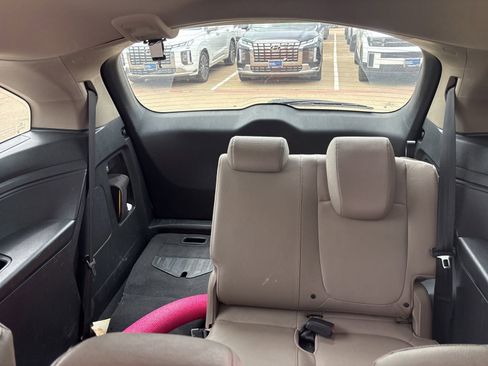 Used 2018 Honda Odyssey EX-L image 5