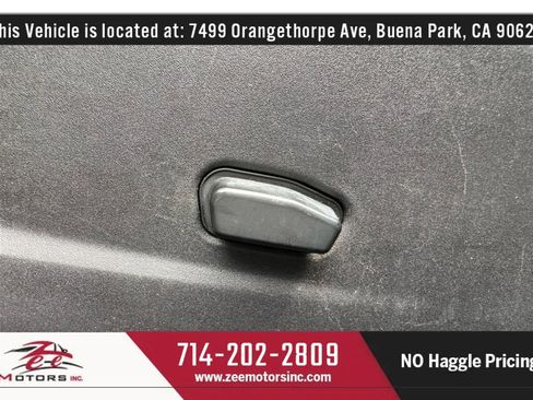 Used 2018 Dodge Challenger SXT image 42