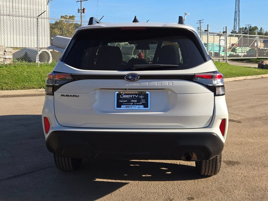 Certified 2025 Subaru Forester Premium AWD/4WD image 12