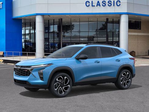 New 2026 Chevrolet Trax RS w/ Driver Confidence Package image 2