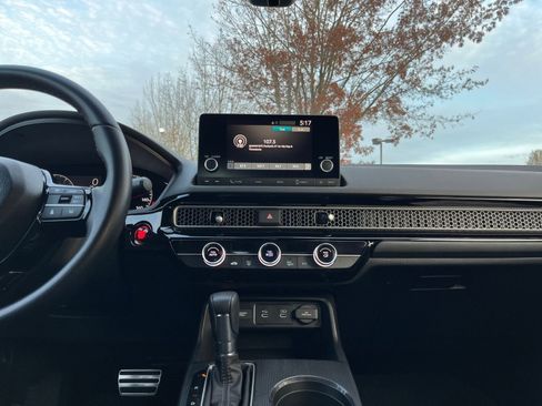 Used 2025 Honda Civic Sport image 21