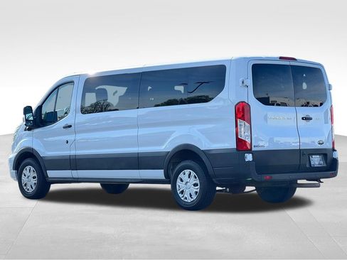 Used 2023 Ford Transit 350 XLT RWD image 5