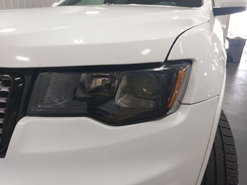 Used 2021 Jeep Grand Cherokee Laredo X AWD/4WD image 32