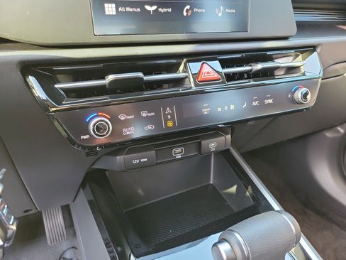 New 2026 Kia Niro LX FWD image 18
