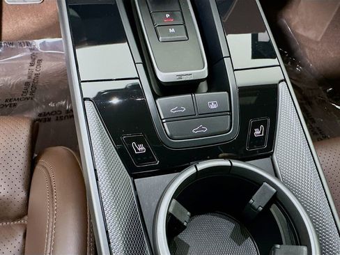 Certified 2024 Porsche 911 Carrera image 23