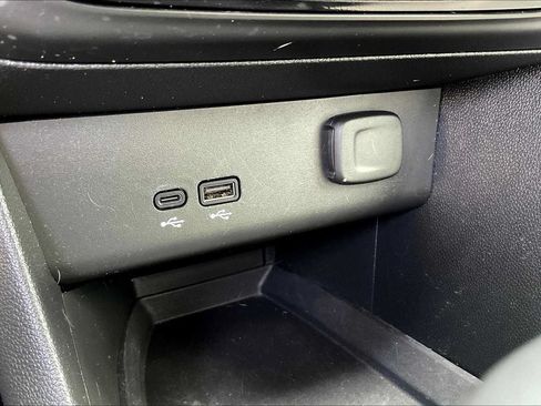 Used 2025 Buick Encore GX Preferred FWD image 30