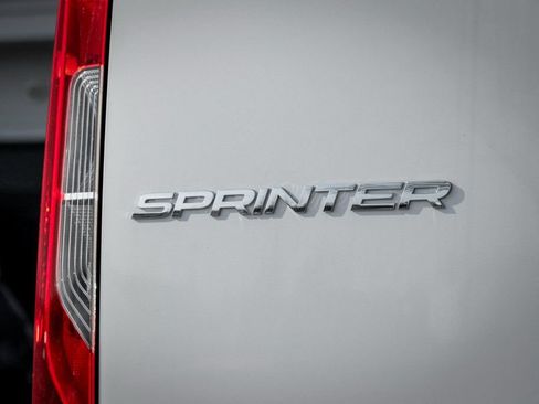 Used 2026 Mercedes-Benz Sprinter 2500 image 9