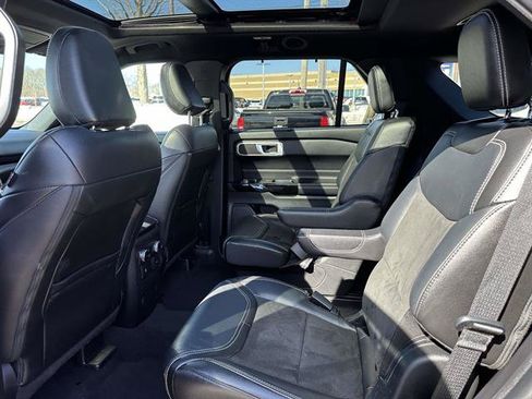 Used 2022 Ford Explorer ST w/ ST Street Pack AWD/4WD image 34
