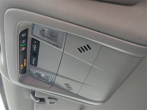 Used 2024 Chevrolet Equinox LS w/ LS Convenience Package image 25