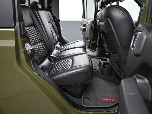 Used 2022 Jeep Gladiator Mojave w/ Dual Top Group AWD/4WD image 15