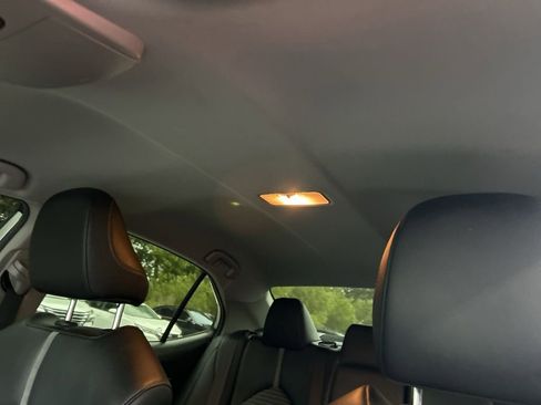 Used 2021 Toyota Camry SE FWD image 11