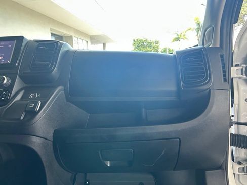 Used 2025 RAM ProMaster 2500 w/ Convenience Group FWD image 21