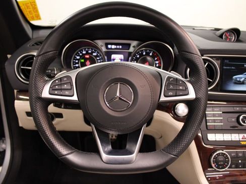 Certified 2020 Mercedes-Benz SL 550 image 18