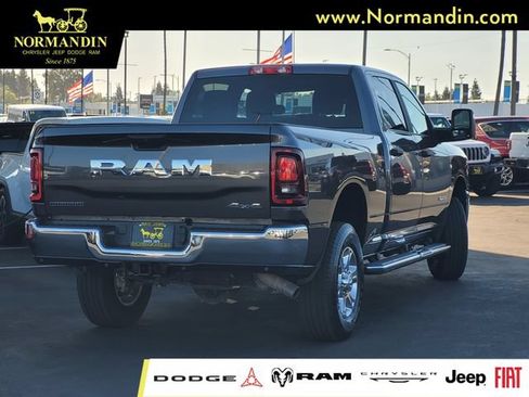 Used 2025 RAM 2500 Big Horn AWD/4WD image 4