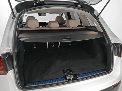 Used 2022 Mercedes-Benz GLC 300 4MATIC image 8