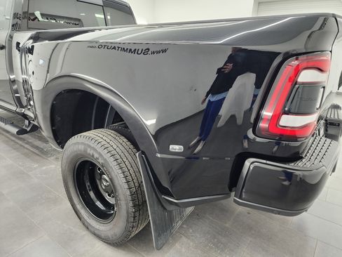 Used 2024 RAM 3500 Laramie w/ Night Edition image 36