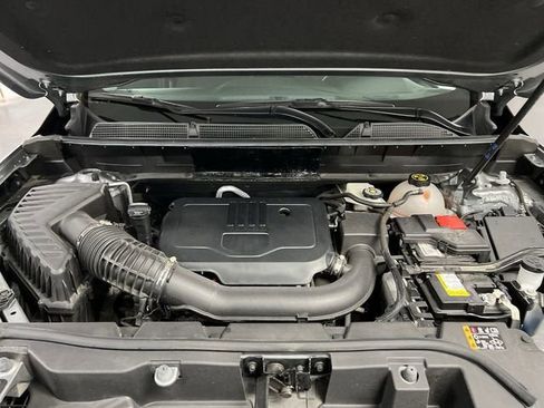 Certified 2023 GMC Acadia SLE w/ Driver Convenience Package FWD image 29