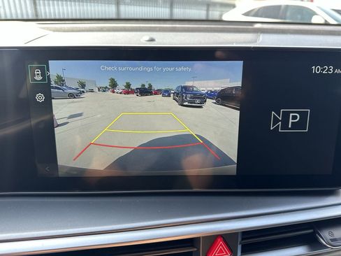 Used 2025 Kia Sorento LX image 25