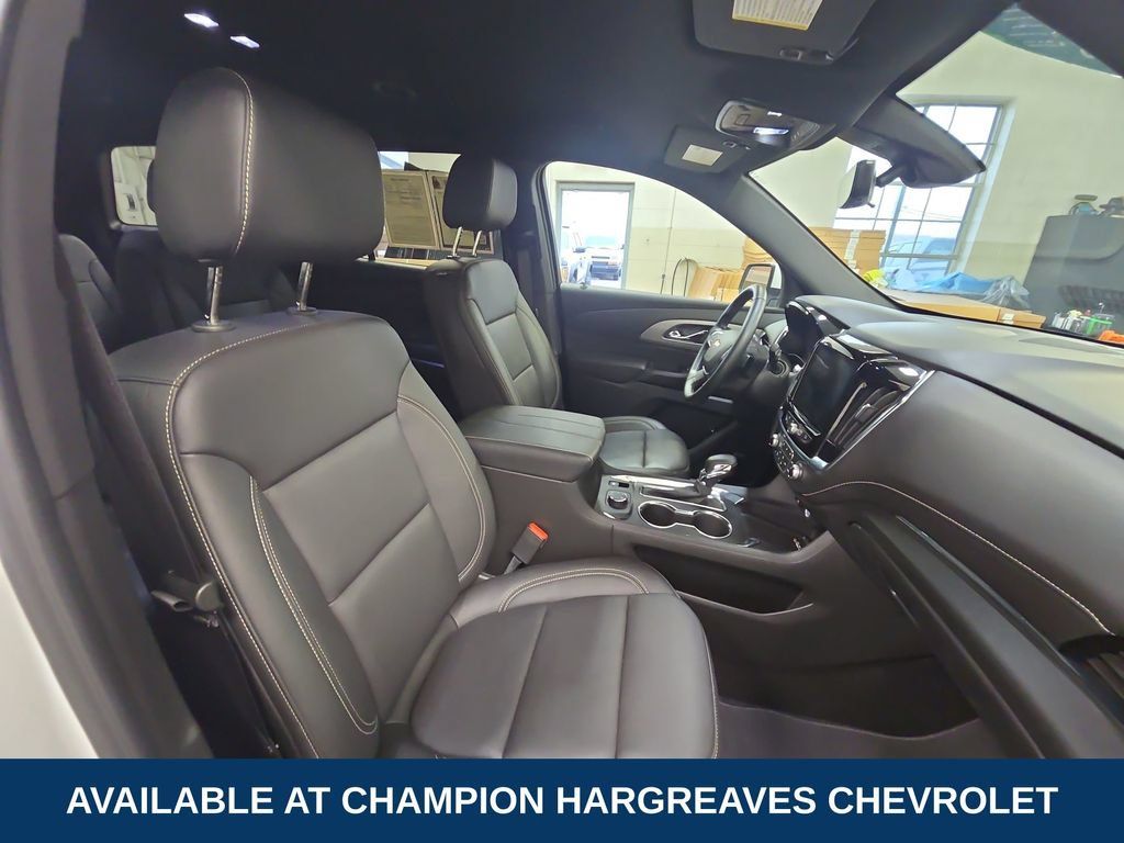 Certified 2023 Chevrolet Traverse LT w/ LT Premium Package AWD/4WD image 36
