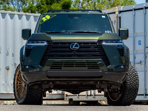 Used 2025 Lexus GX 550 w/ Accessory Package (Z1) AWD/4WD image 8