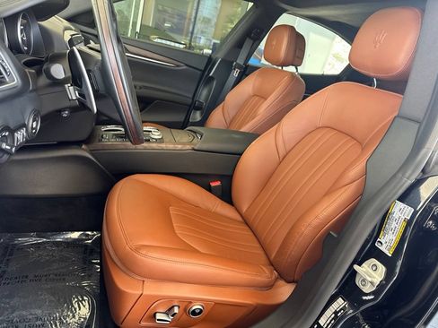Certified 2023 Maserati Ghibli Modena RWD image 19