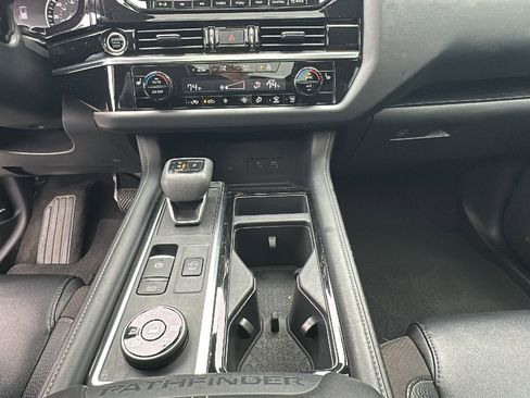 Certified 2023 Nissan Pathfinder SL w/ SL Premium Package image 21