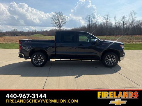 Used 2024 Chevrolet Silverado 1500 LT image 7
