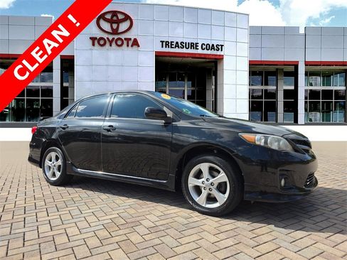 Used 2013 Toyota Corolla LE image 1